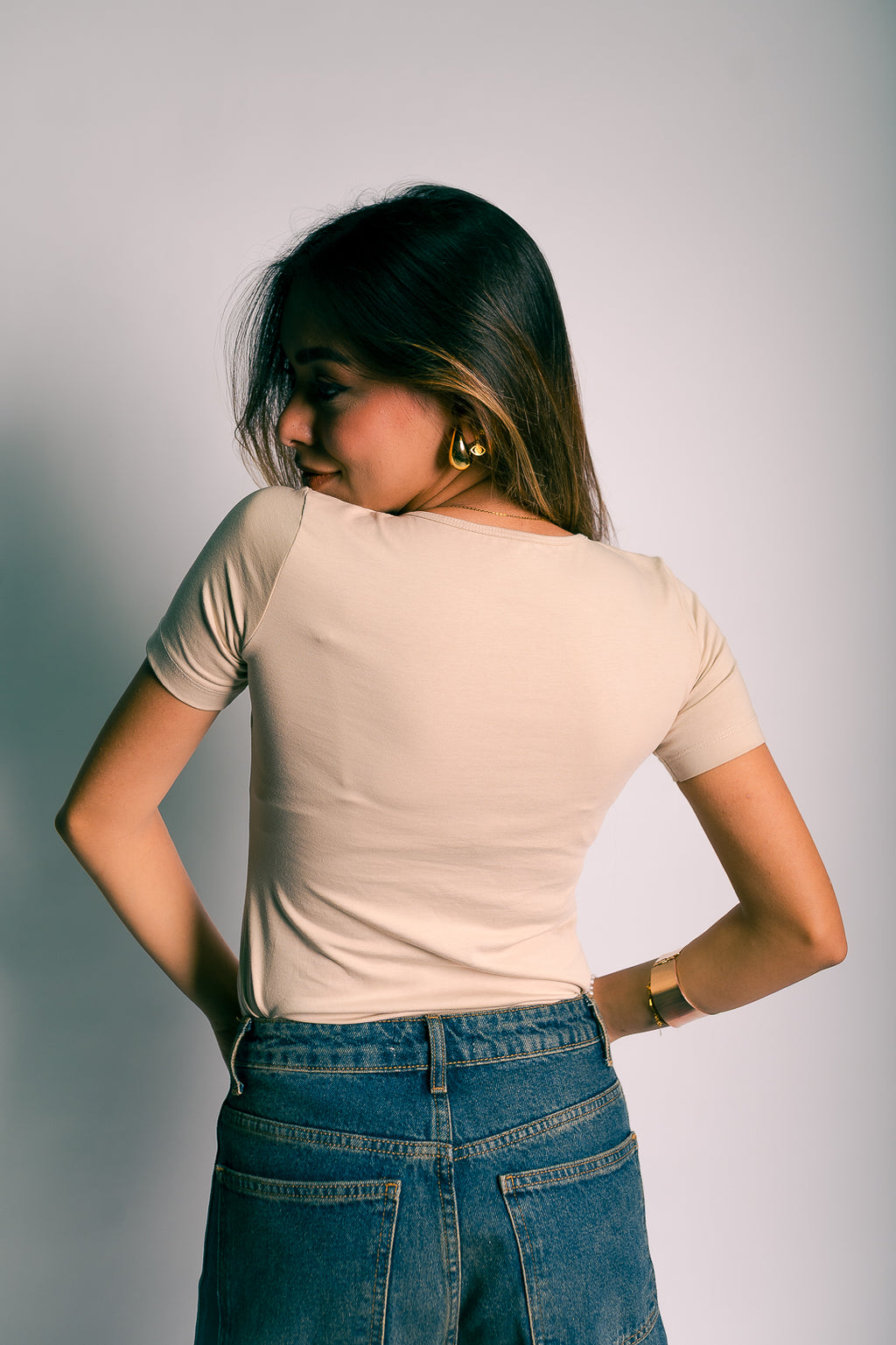 ROUND NECK SHORT SLEEVE