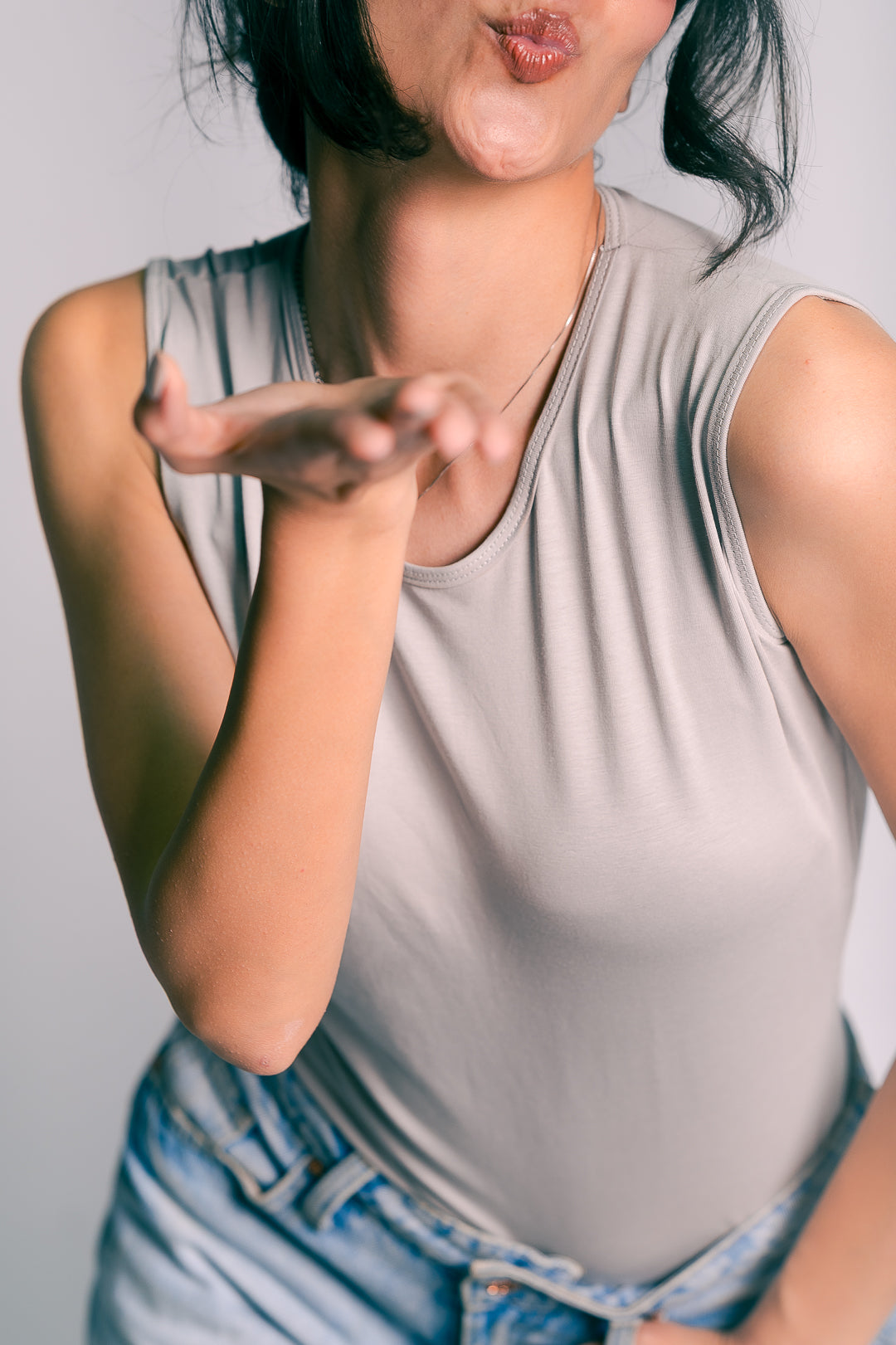ROUND NECK TANK TOP