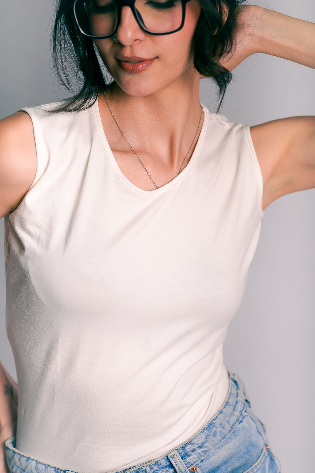 ROUND NECK TANK TOP